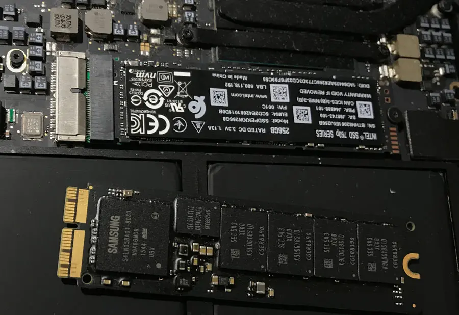 Arriba SSD NVMe M.2 con adaptador / Abajo SSD NVMe para Apple
